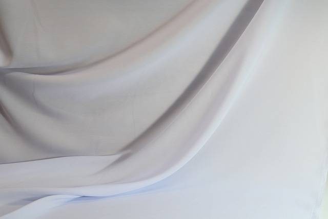 Ilustrasi kain yang digunakan untuk menghafani jenazah. Foto: Pixabay/Songpon