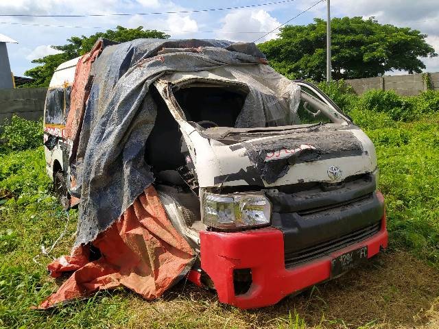 Mobil ringsek bekas tabrakan yang dilelang JBA Indonesia. Foto: dok. JBA Indonesia