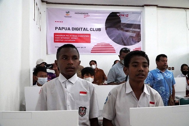 Program Pelatihan Komputer Internet Sehat di Laboratorium Komputer BBPPKS Jayapura, Kamis (9/6/2022). Foto: Dok. Kominfo