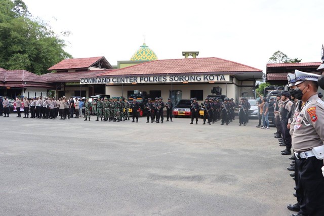 Apel gelar pasukan pengamanan 1 Desember 2022, di Mapolres Sorong Kota, foto: Yanti/BalleoNEWS