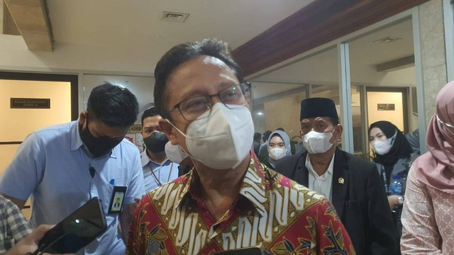 Menkes Budi Gunadi Sadikin usai rapat dengan Komisi IX di DPR, Rabu (30/11). Foto: Zamachsyari/kumparan