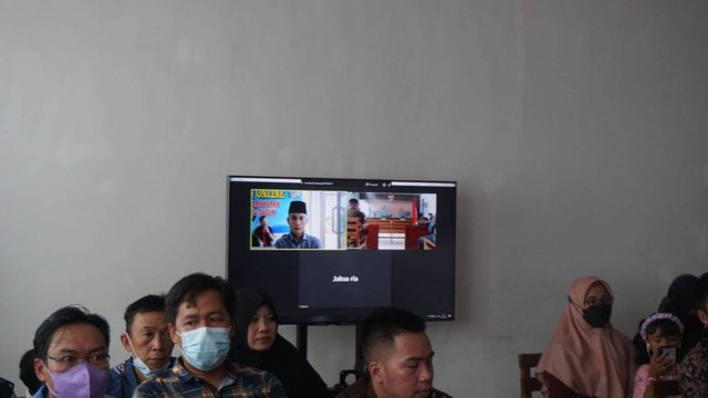 Sidang tuntutan Rudi Suryanto di Pengadilan Negeri Gunung Sugih, Lampung Tengah pada Rabu (30/12). | Foto: ist