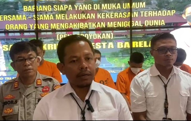 Empat orang security terancam 12 tahun bui akibat memukul maling hingga tewas.