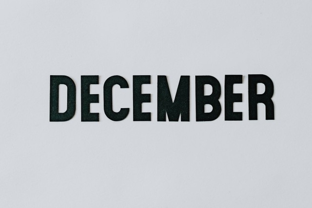 Kata-kata Welcome Desember yang Penuh Motivasi, foto: Unsplash/Kelly Sikkema