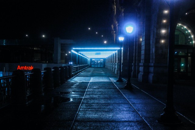 Ilustrasi malam. Foto: Pexels/Justin Hamilton.