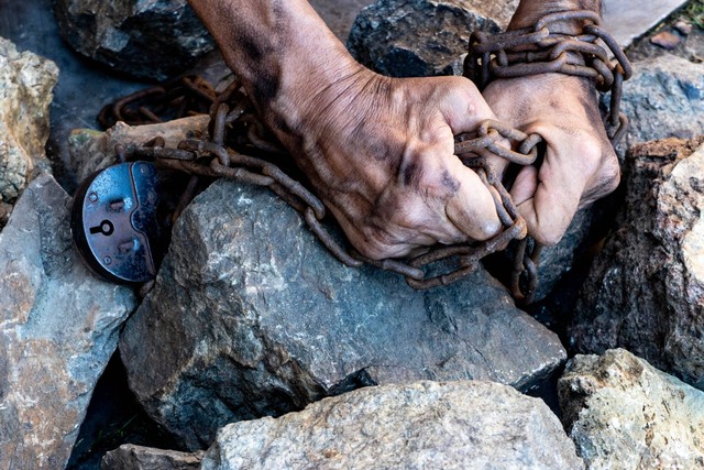 Ilustrasi perbudakan. Foto: woff/Shutterstock
