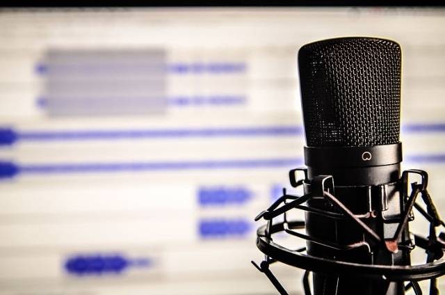 Perekam konten penyiaran audio ( foto : Pixabay )