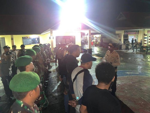 Pengarahan untuk para anggota TNI/Polri