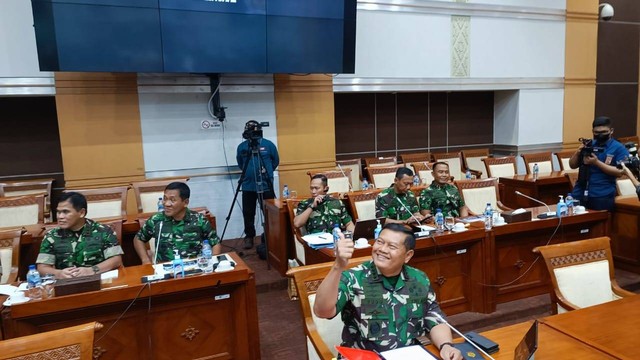 Uji kelayakan calon Panglima TNI Laksamana Yudo Margono di komisi I DPR, Jakarta, Jumat (2/11/2022). Foto: Annisa Thahira Madina/kumparan