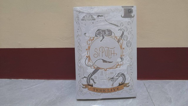 Novel "Si Putih" Karya Tere Liye (sumber: pixabay.com/id/) 