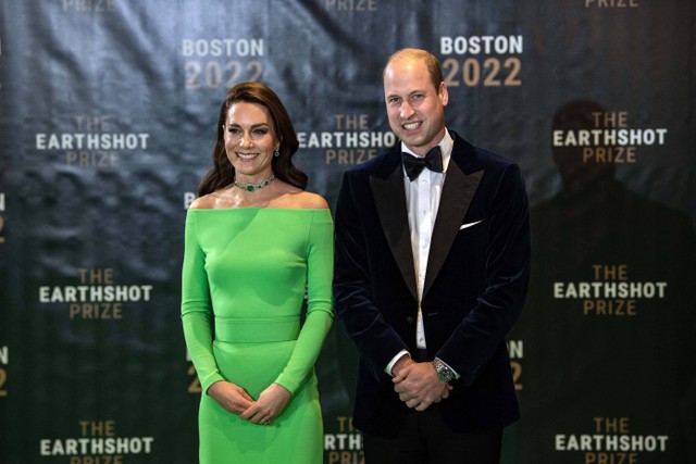 Kate Middleton mengenakan gaun sewaan saat hadiri The Earthshot Prize Awards di MGM Music Hall di Boston, Amerika Serikat, Jumat (02/12/2022). Foto: Joseph Prezioso/AFP