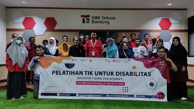 Salah satu program Telkom untuk memberdayakan, melindungi, serta memenuhi hak penyandang disabilitas di lingkungan kerja. Foto: dok. Telkom Indonesia