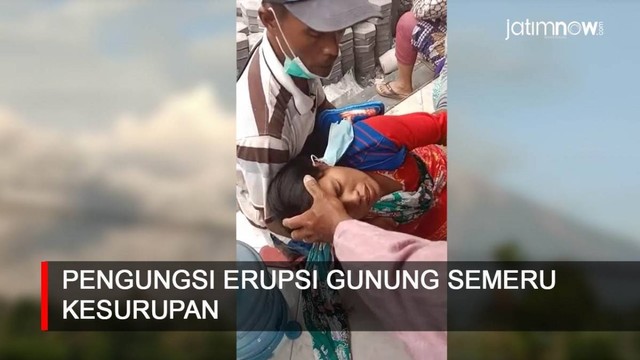 Video: Pengungsi Erupsi Gunung Semeru Kesurupan