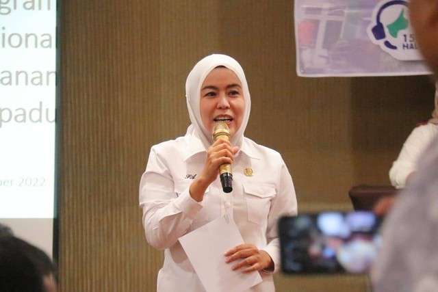 Wakil Wali Kota Palembang Fitrianti Agustinda menggelar rapat koordinasi bahan makanan dengan BBPOM Sumsel. Foto: Istimewa