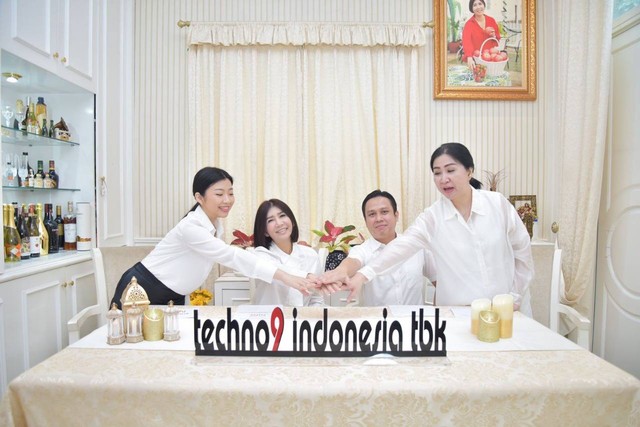 PT Techno9 Indonesia Tbk melaksanakan pencatatan saham perdana (IPO) di Bursa Efek Indonesia pada hari Senin (5/12/2022). Foto: Dok. Techno9 Indonesia