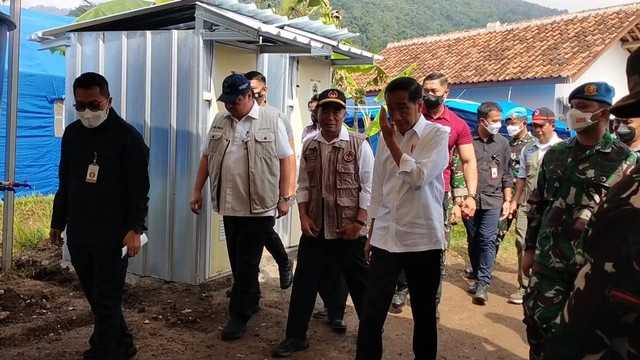 Presiden Jokowi kembali mengunjungi korban gempa di Cianjur, Senin (5/12/2022). Foto: Dok. Istimewa