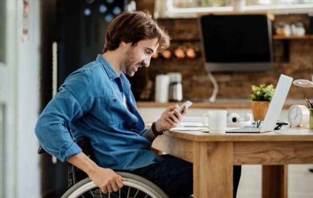 Ilustrasi penyandang disabilitas dapat beraktivitas dengan baik. Foto : Shutterstock