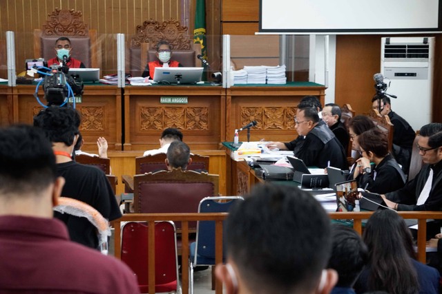 Suasana sidang Ferdy Sambo dan Putri Chandrawati di Pengadilan Negeri Jakarta Selatan. Foto: Jamal Ramadhan/kumparan