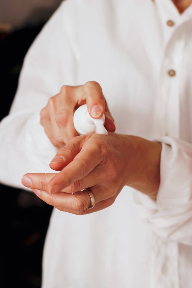 Perbedaan Body Milk dan Body Lotion. Foto: Unsplash
