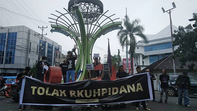 Aksi tolak RKUHP di Kota Manado, Sulawesi Utara.