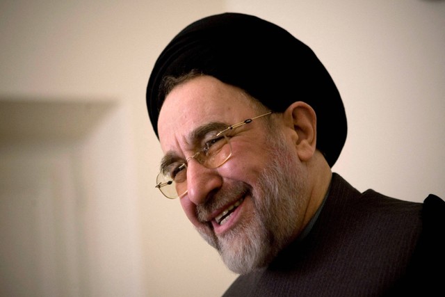 Mantan Presiden Iran Mohammad Khatami di Teheran dalam file foto 22 Januari 2008. Foto: REUTERS/Caren Firouz