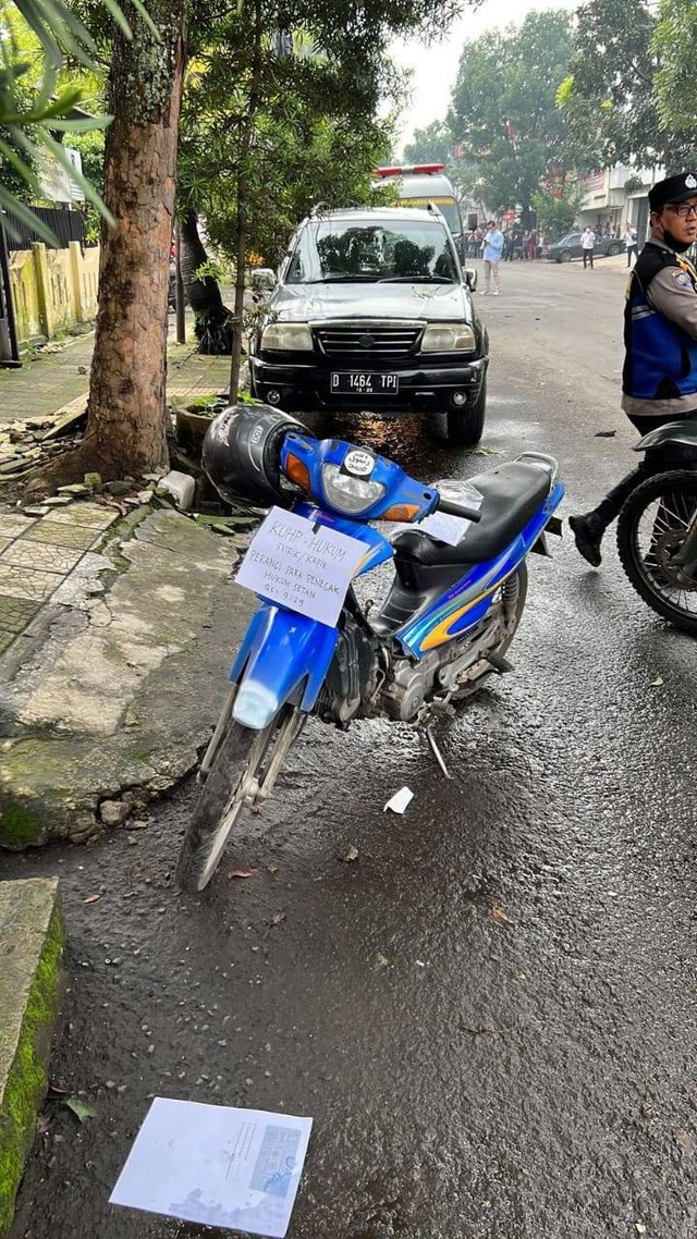 Motor pelaku bom bunuh diri. Dokumentasi "Istimewa".