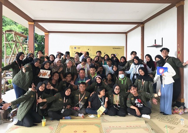 Kegiatan Bakti Sosial BEM, HMPS, DPM FSBK Universitas Ahmad Dahlan (UAD) di Panti III Yayasan Sayap Ibu Yogyakarta (Foto: BEM FSBK UAD)