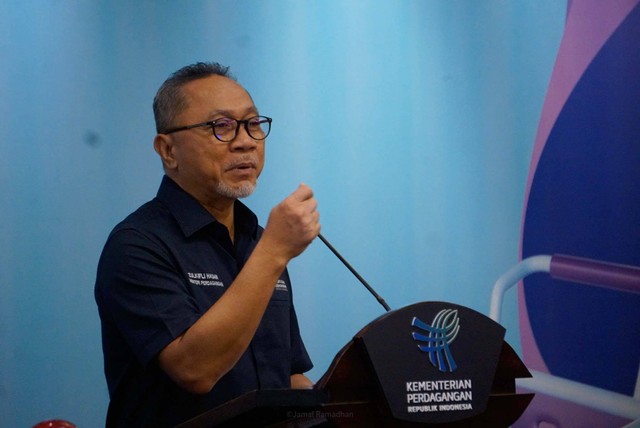 Menteri Perdagangan Zulkifli Hasan menyampaikan keynote speech pada kick-off Harbolnas 2022 di Kantor Kementerian Perdagangan, Jakarta, Kamis (8/12/2022). Foto: Jamal Ramadhan/kumparan