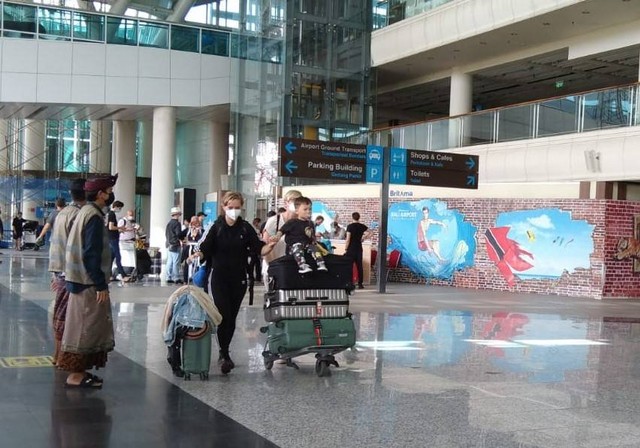 Kedatangan turis di Bandara Ngurah Rai, Bali - IST