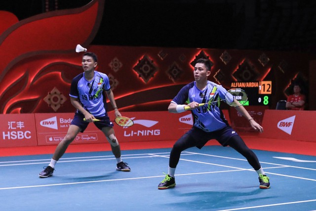 Ganda putra Indonesia, Fajar Alfian/Rian Ardianto, saat beraksi di BWF World Tour Finals 2022 di Nimibutr Arena, Bangkok, Thailand, Rabu (7/12).  Foto: Dok. PBSI