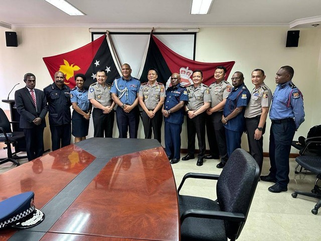 Kadivhubinter Polri melakukan kerjasama dengan Royal Papua New Guinea Constabulary (RPNGC). Foto: Dok. Irjen Krishna Murti