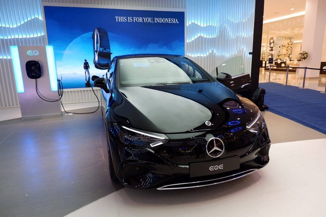 Mobil listrik Mercedes-Benz EQE. Foto: Aditya Pratama Niagara/kumparan