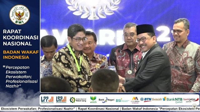 Penghargaan BWI Awards 2022 Kategori Nazhir Terbaik, Rabu (8/12). Foto: Badan Wakaf Indonesia