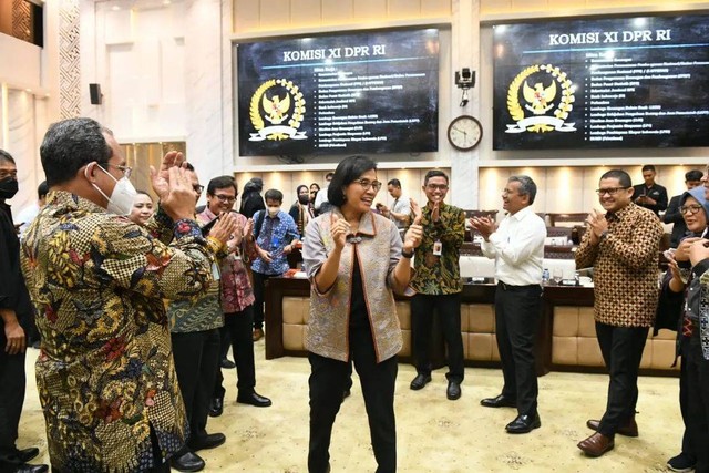 Sri Mulyani dalam Rapat Kerja Komisi XI DPR RI tentang Pengambilan Keputusan RUU PPSK di Jakarta, Kamis (8/12). Foto: Instagram/@smindrawati