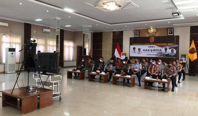 Pemkab Kobar mengikuti puncak acara Hari Antikorupsi Sedunia (hakordia) tahun 2022 secara virtual. Foto: Prokom Kobar.