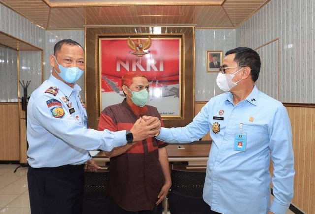 Umar Patek besama stakeholder Kantor Wilayah Kemenkumham Jawa Timur:( Humas Kemenkumham Jawa Timur)