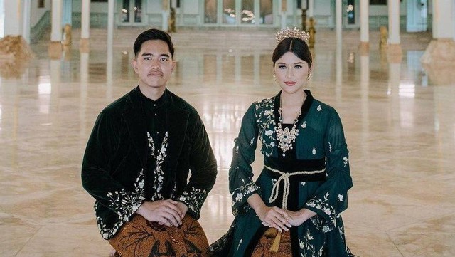 Kaesang dan Erina di Puro Mangkunegaran. Dokumentasi Instagram/@kaesangp.