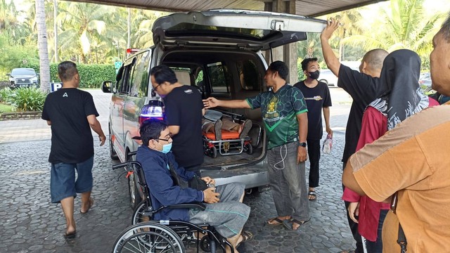 Puluhan orang keracunan makanan saat acara Bank Indonesia di Banyuwangi, Minggu (11/12).  Foto: Dok. Istimewa