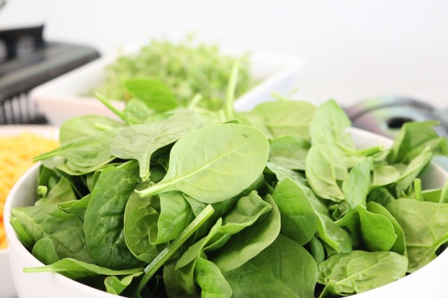 Ilustrasi daun penurun kolesterol. Foto: Pexels.com