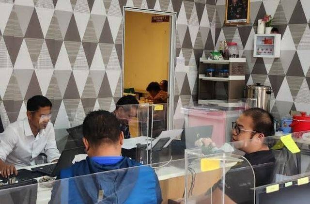 Polisi memeriksa dua pengusaha properti di Batam terkait laporan konsumen. (Foto: Reza/batamnews)