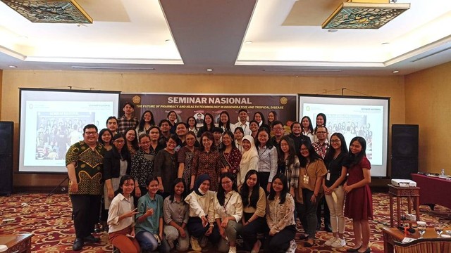 Dosen FK Unisma mengikuti seminar nasional di Fakultas Farmasi Universitas Sanata Dharma, Yogyakarta. dok