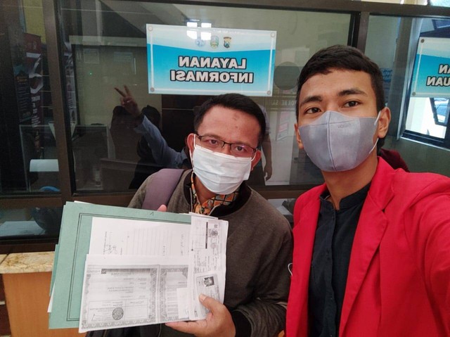 Dokumentasi mahasiswa magang di kantor samsat surabaya selatan,