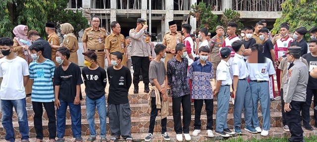 Seremoni pelepasan anggota geng motor di Kota Jambi. (Foto: Jambikita)