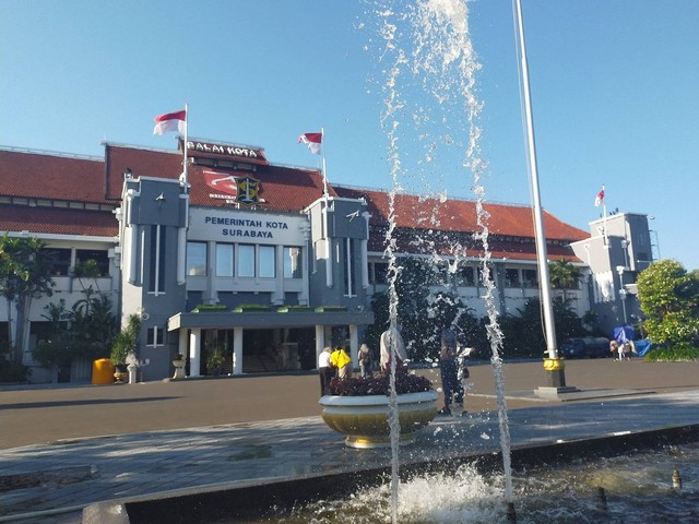 Balai Kota Surabaya. Foto: Dok. Basra