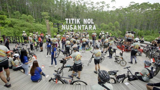 Kegiatan Jelajah Bike IKN di Titik Nol Nusantara. Foto: dok. Sinar Mas Land