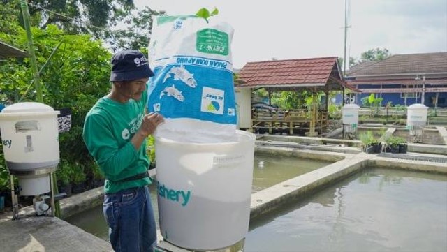 Akses permodalan dari Danamas melalui program Kabayan Memampukan Pembudi Daya Ikan Binaan eFishery Tingkatkan Produktivitas. Foto: Danamas 