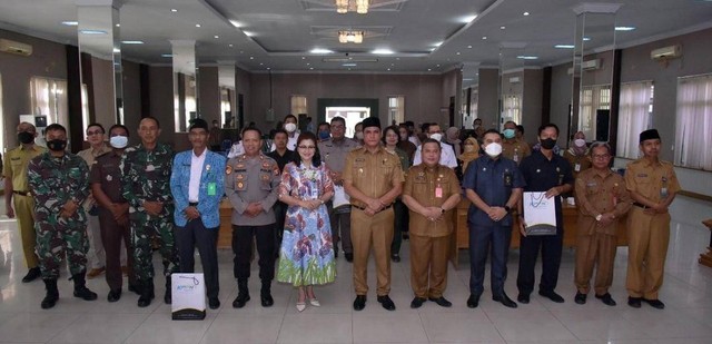 Foto bersama dalam rangka penyerahan DIPA tahun anggaran 2023. Foto: Prokom.