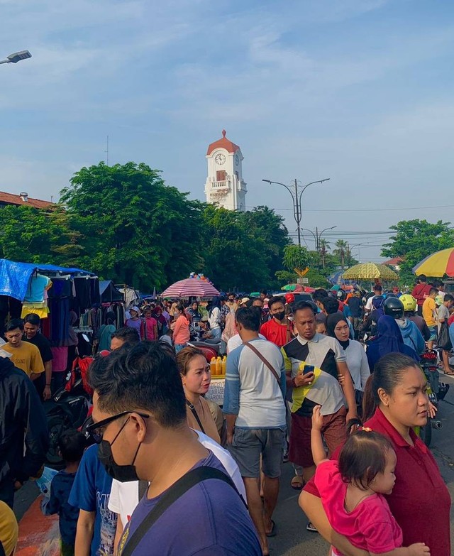 Kondisi Pasar pagi tugu pahlawan. Foto : @alffateh