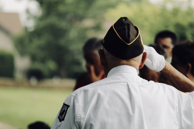 Ilustrasi Kata-kata Perpisahan untuk Teman yang Pindah Kerja, Foto/Unsplash/sydney Rae