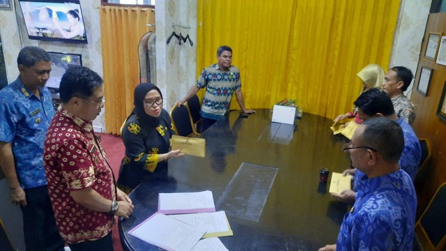 Sebanyak lima Pegawai Negeri Sipil (PNS) dilingkup Pemerintah Kota Palu dijatuhi hukuman disiplin. Foto: Dok. Pemkot Palu